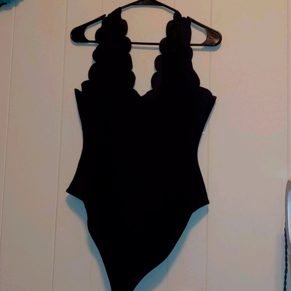 Scalloped strapped body suit